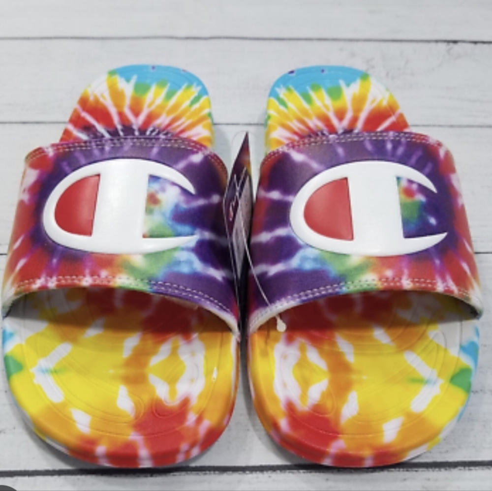 CHAMPION* IPO Rainbow Slides, Tie Dye Look Rainbow Colorway Size 6w Fits Big